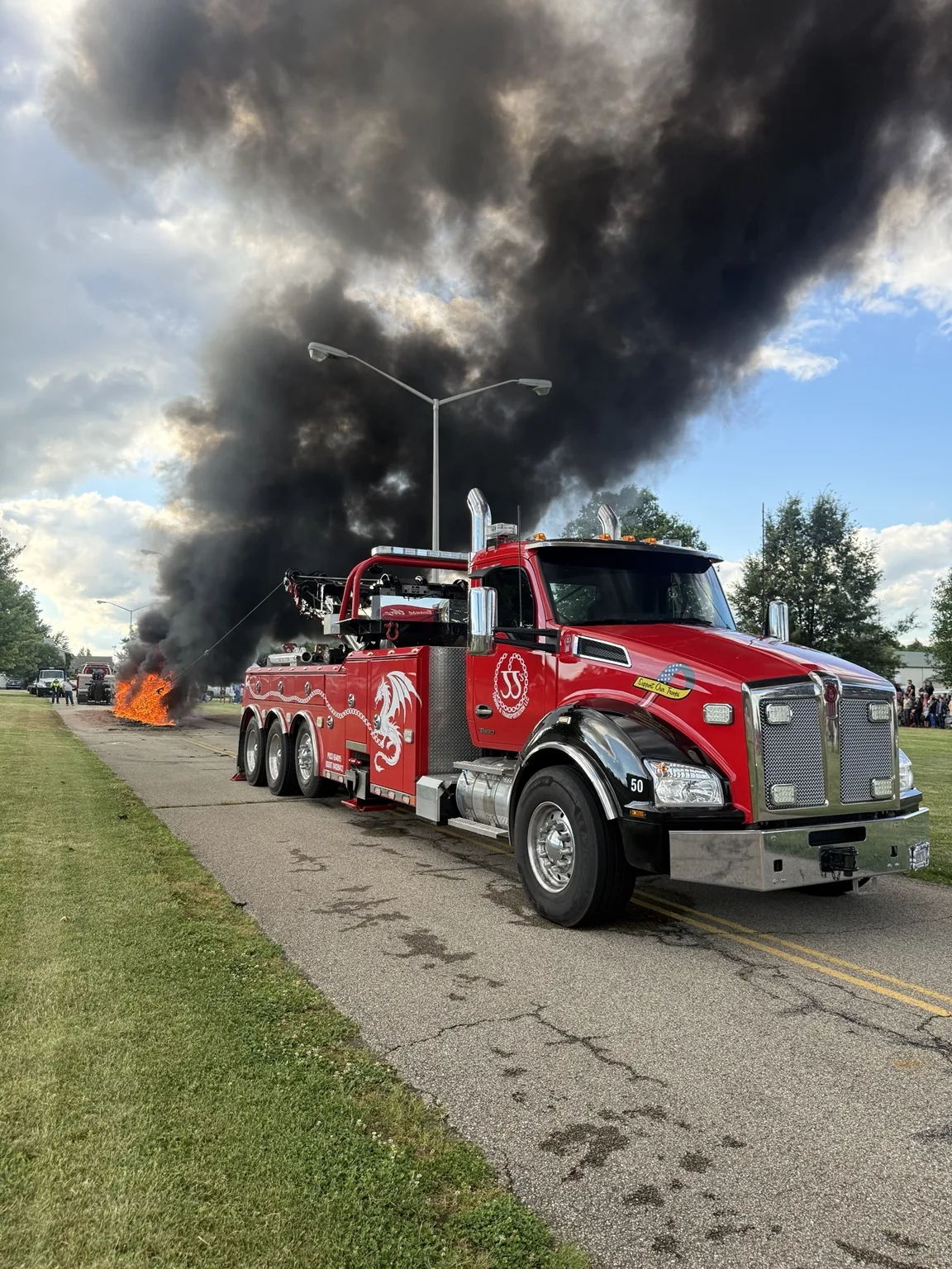 JJ’s heavy wrecker at a roadside incident